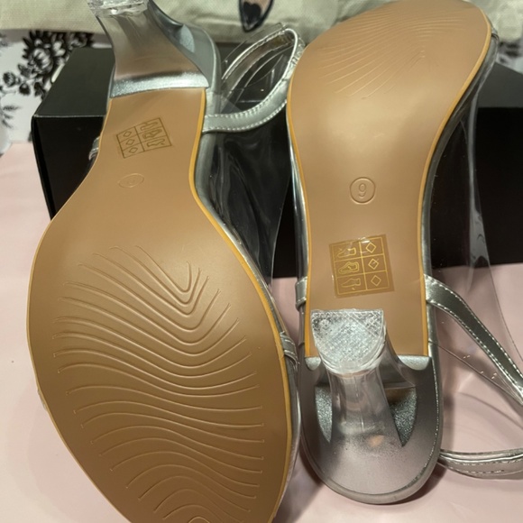 PVC Sandals. Allegra K - Picture 8 of 9